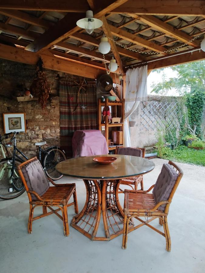 La Roulotte Des Carpates Hotel Gaillac Exterior photo